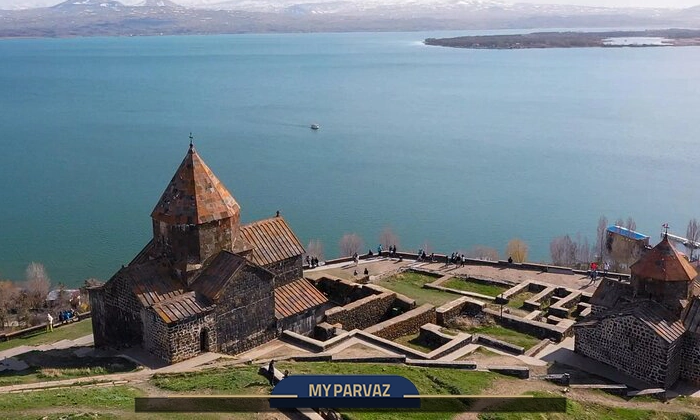 کلیسای دریاچه سوان / صومعه ساواناوانک