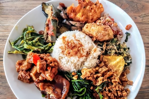 کافه رستوران Pison Ubud